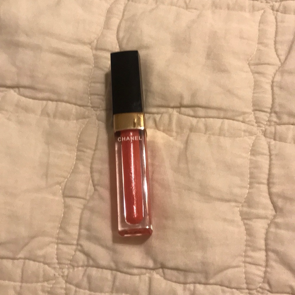 Chanel lip gloss